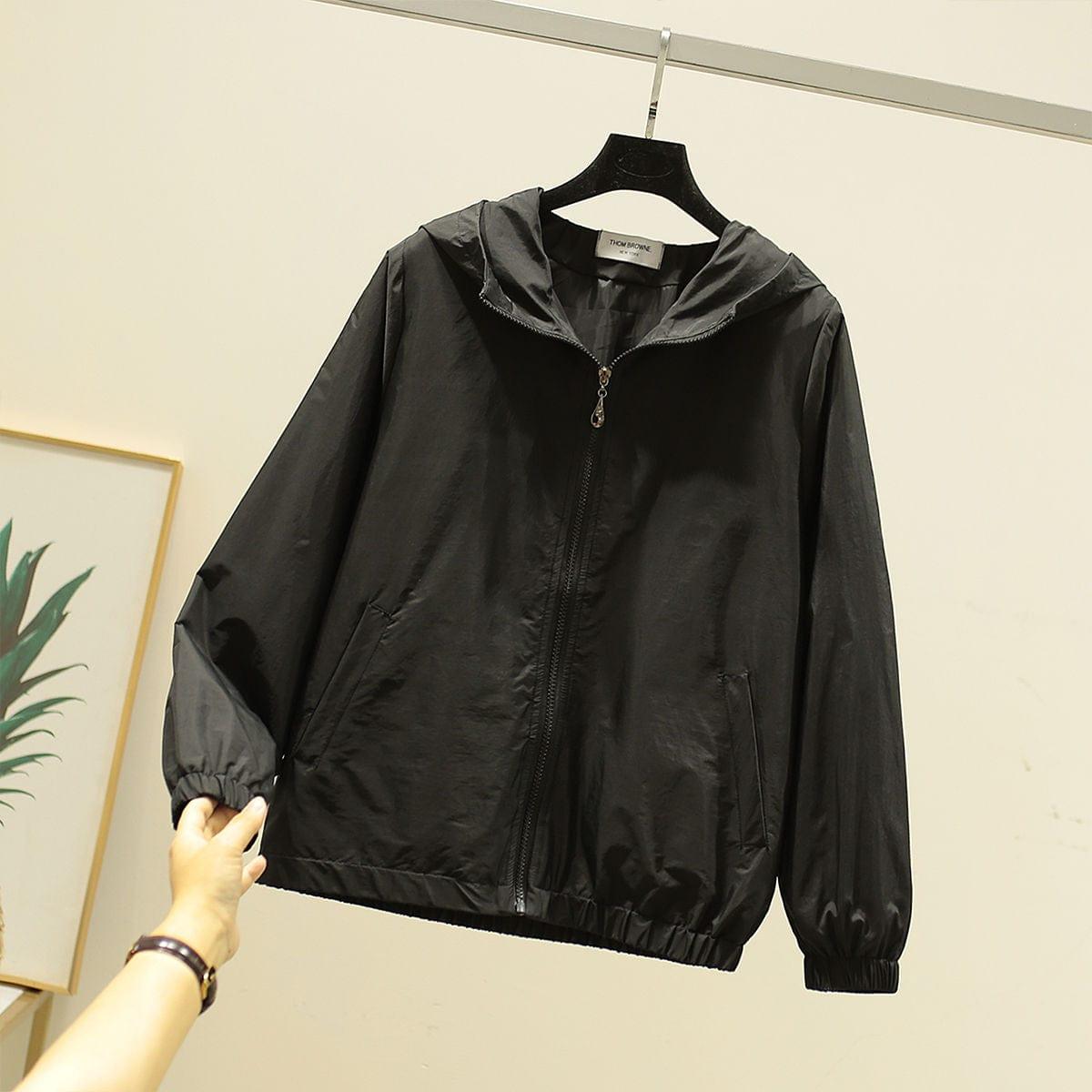 Cienka Kurtka Z Kapturem