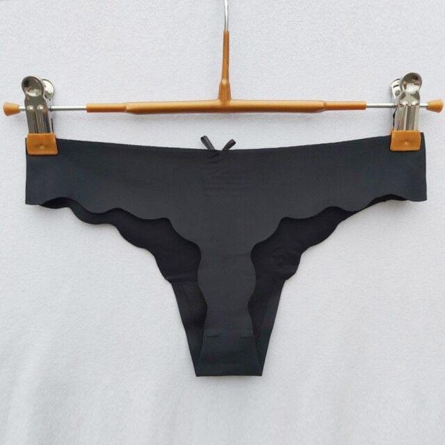 Bezszwowe Stringi Z Subtelną Kokardką Z Przodu