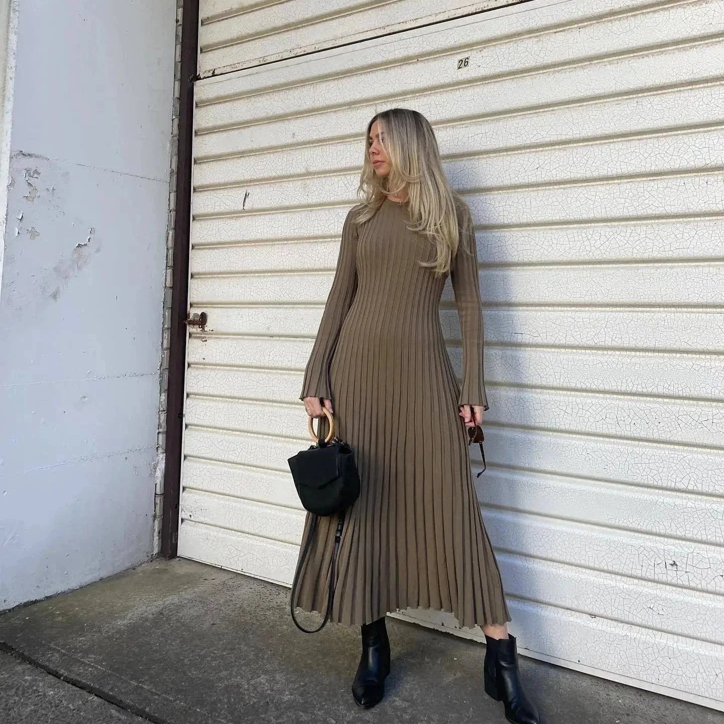 Sukienka Maxi Z Wiązaniem Z Tyłu