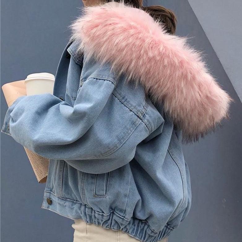 Jeansowa Kurtka Z Futrzanym Kapturem