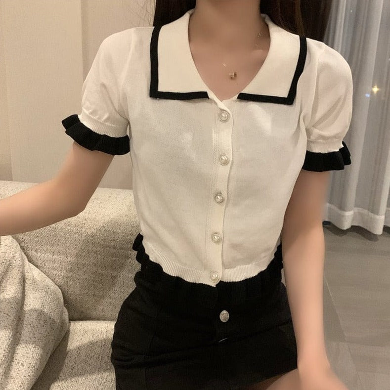 T-shirt Z Falbanką i Kołnierzem