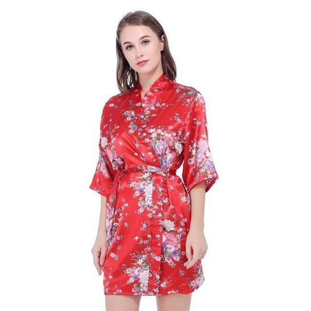 Satynowy Peniuar W Kwiatowe Wzory