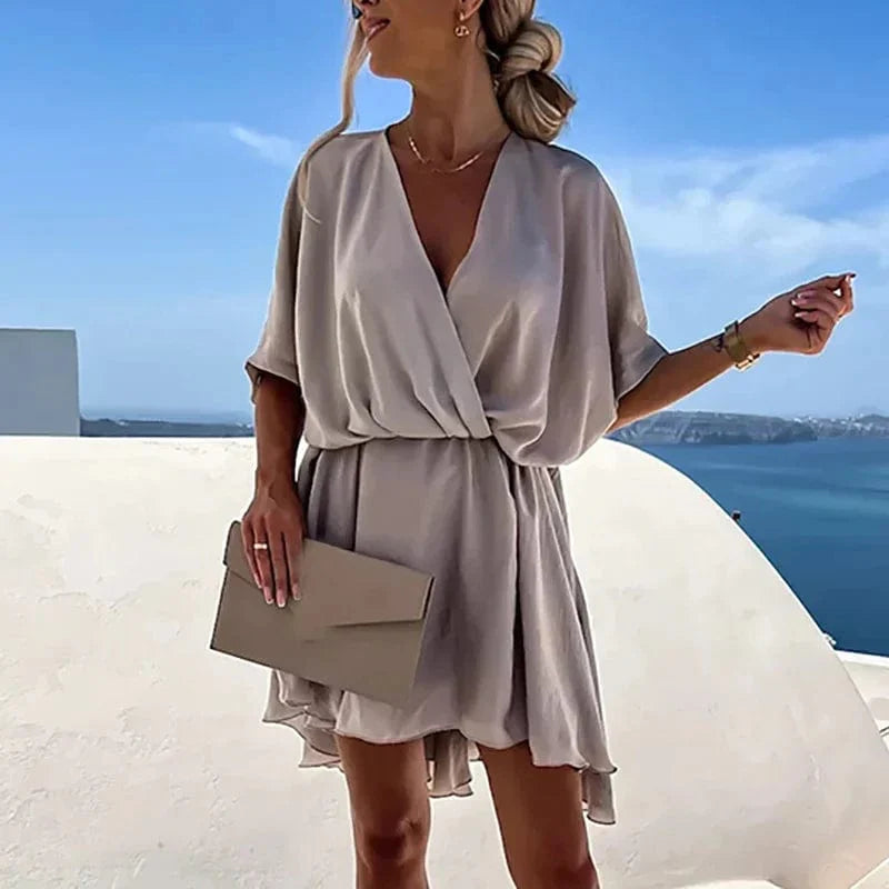 Elegancka Sukienka Z Dekoltem
