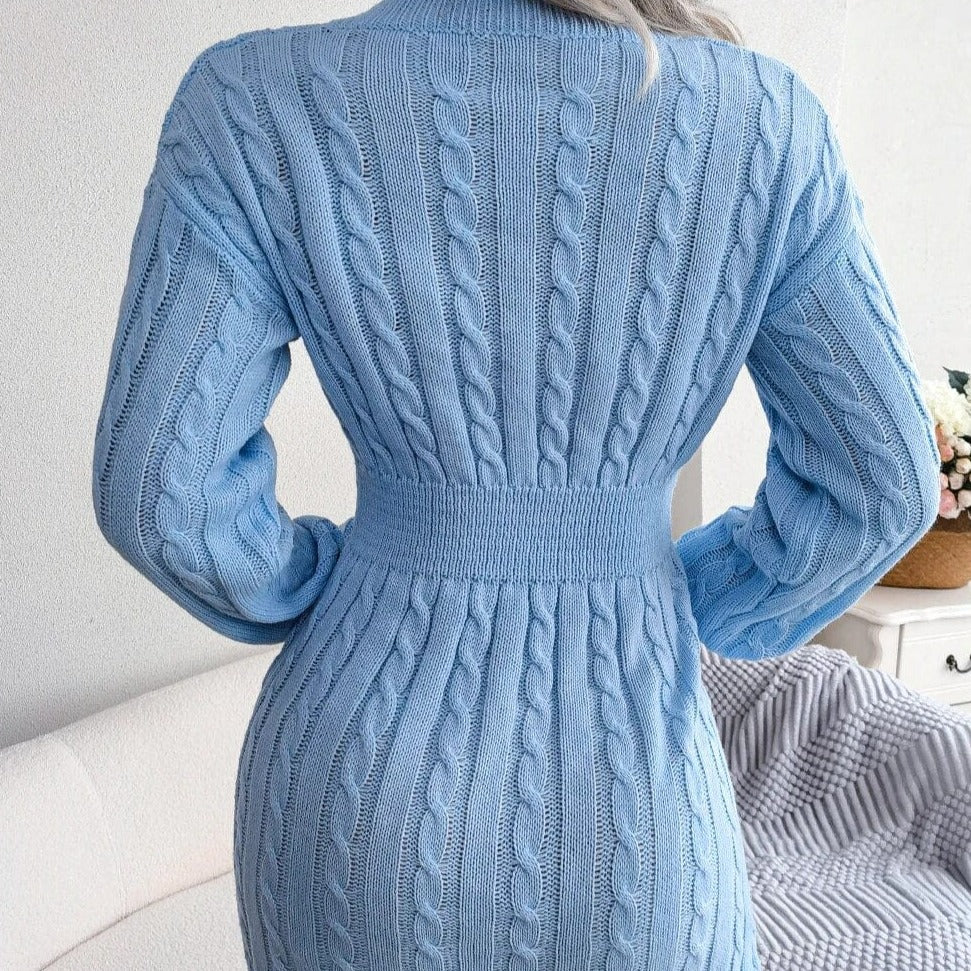 Sweterkowa Sukienka Przed Kolano