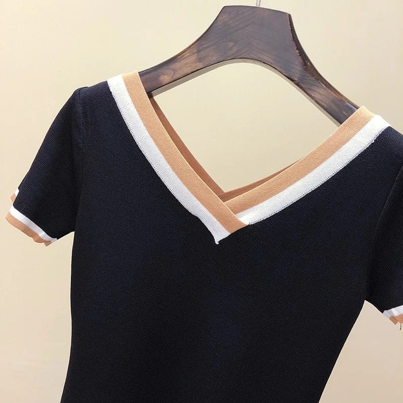 T-shirt Z Kolorową Lamówką