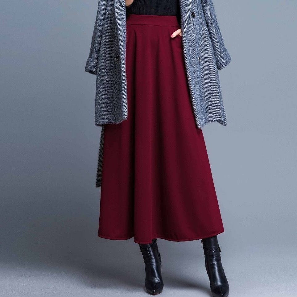 Elegancka Rozkloszowana Spódnica Maxi